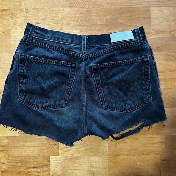 RE/DONE LEVI’S black button fly jean shorts Sz 29 - Picture 2 of 7